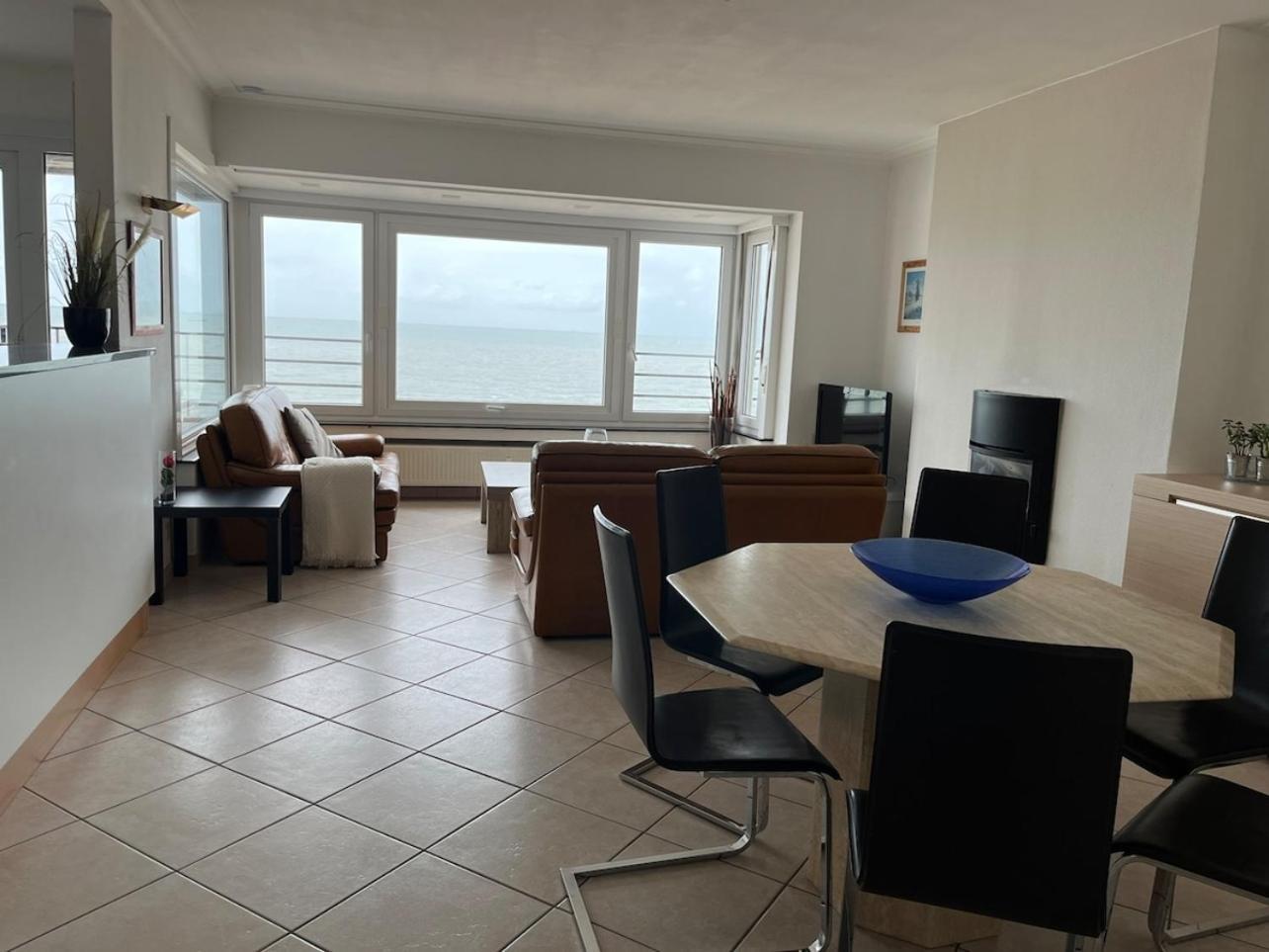 Bright Apartment With Sea View 奥斯滕德 外观 照片